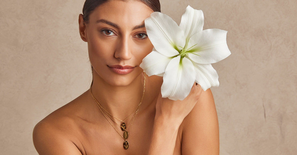 The Complete Guide to Birth Flower Necklaces & Their Meanings