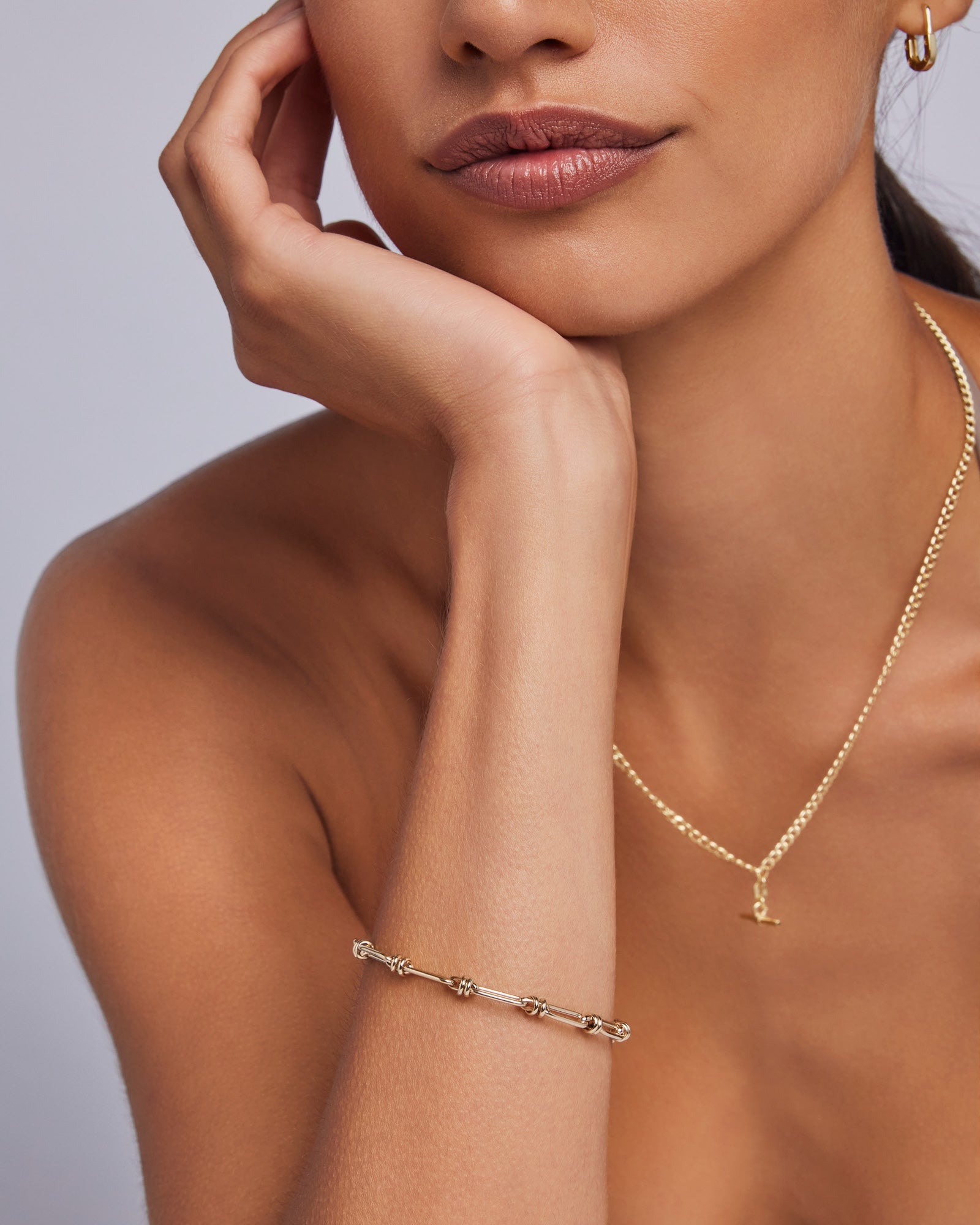 Glow 9K Gold Knotted Bracelet