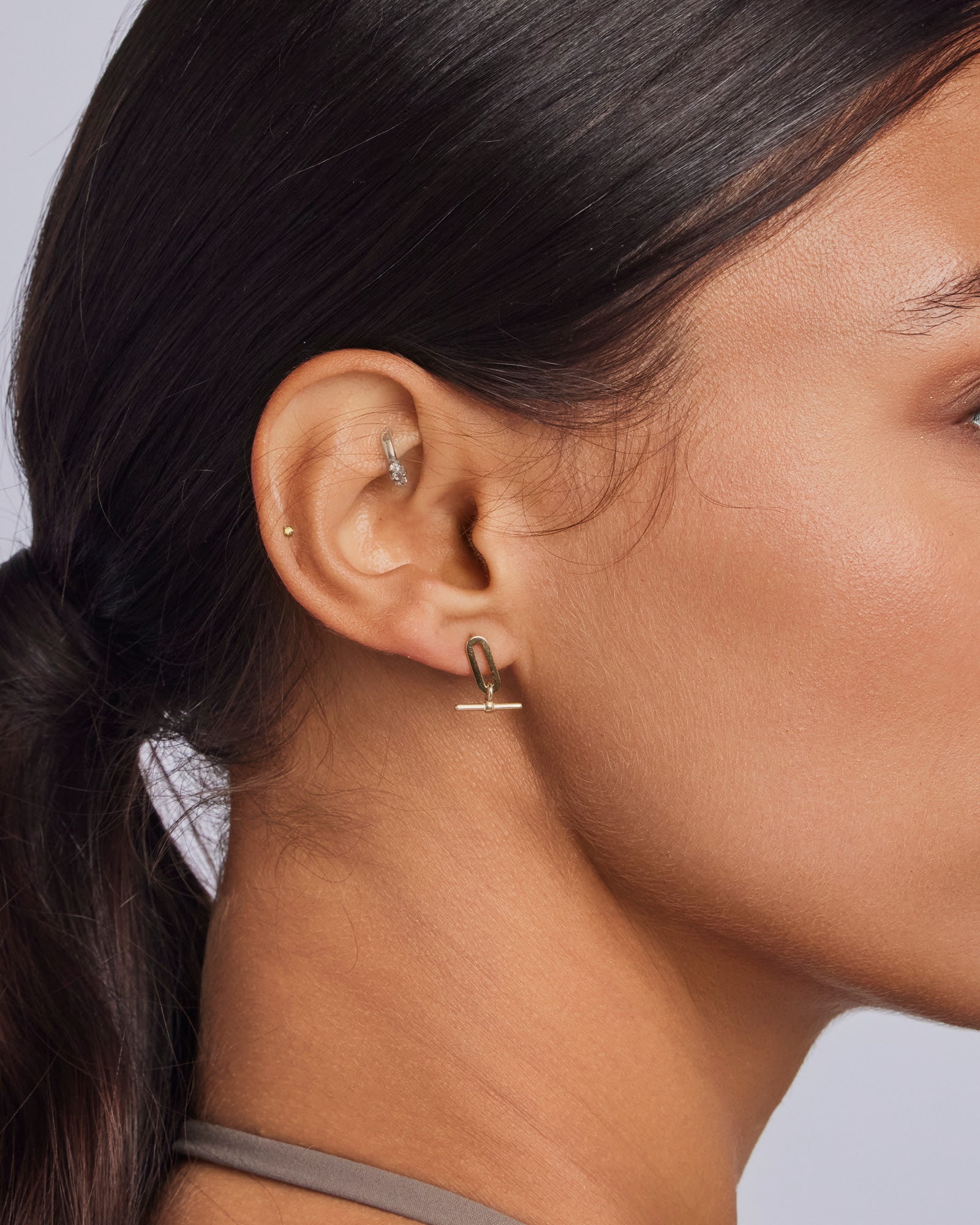 Glow 9K Gold T-Bar Stud Earrings