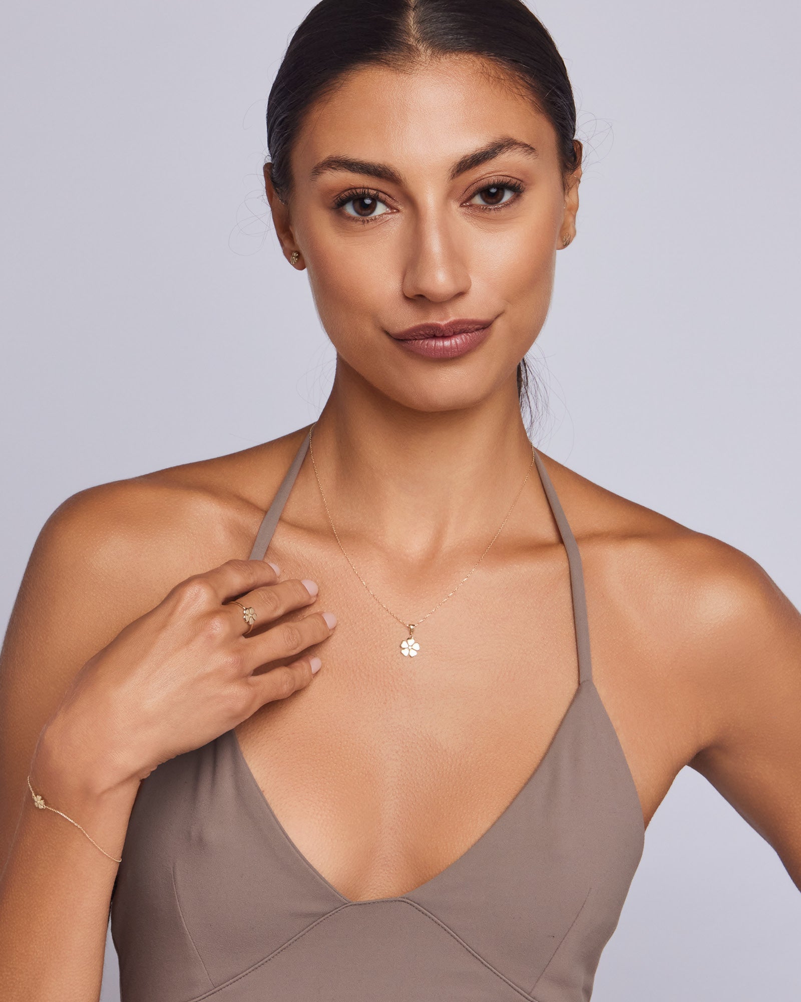 Alina 9K Gold Flower Necklace