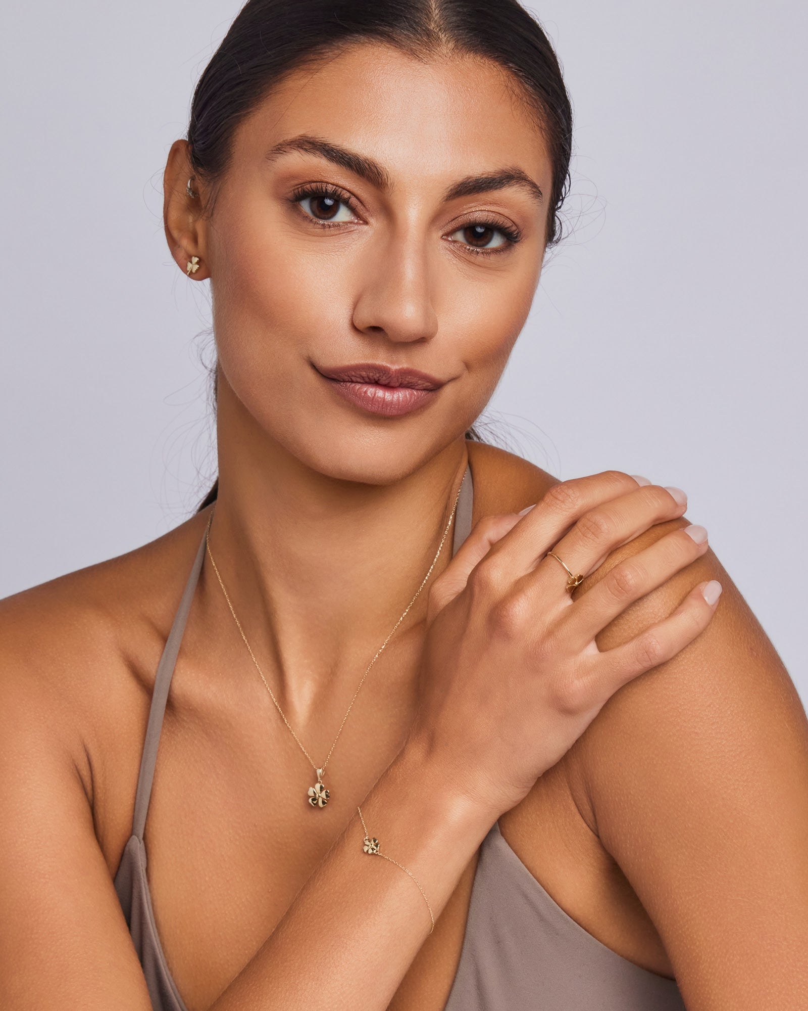 Memento 9K Gold 3 Leaf Clover Stud Earrings
