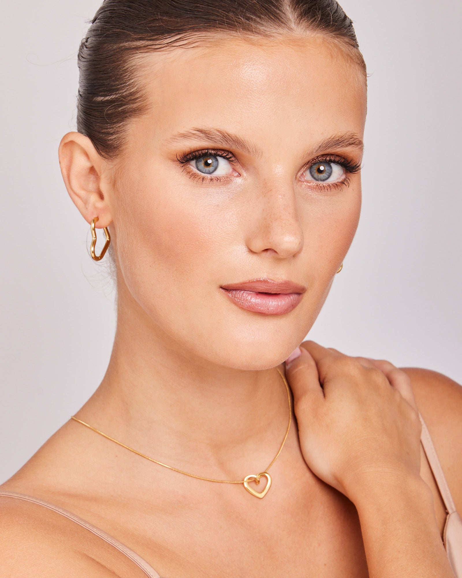 Essentials Minimalist Heart Necklace | Zoe Olivia Jewellery Australia