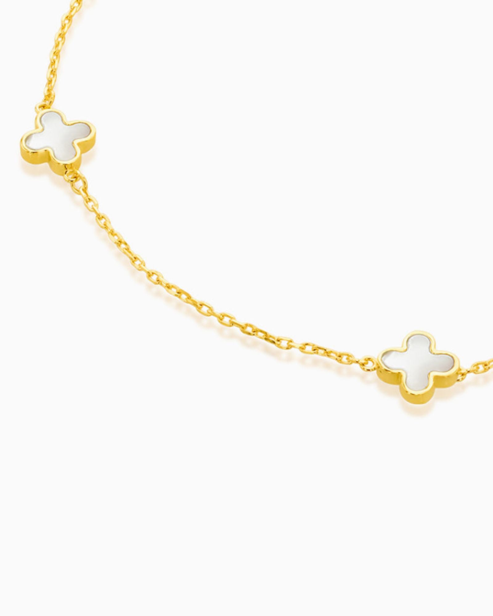 Essentials 9K Gold Petal Bracelet