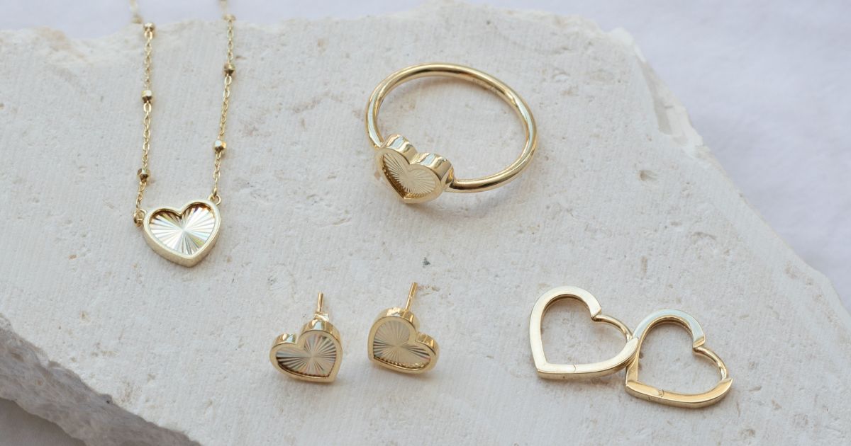 Valentine’s Day 9K gold jewellery gift