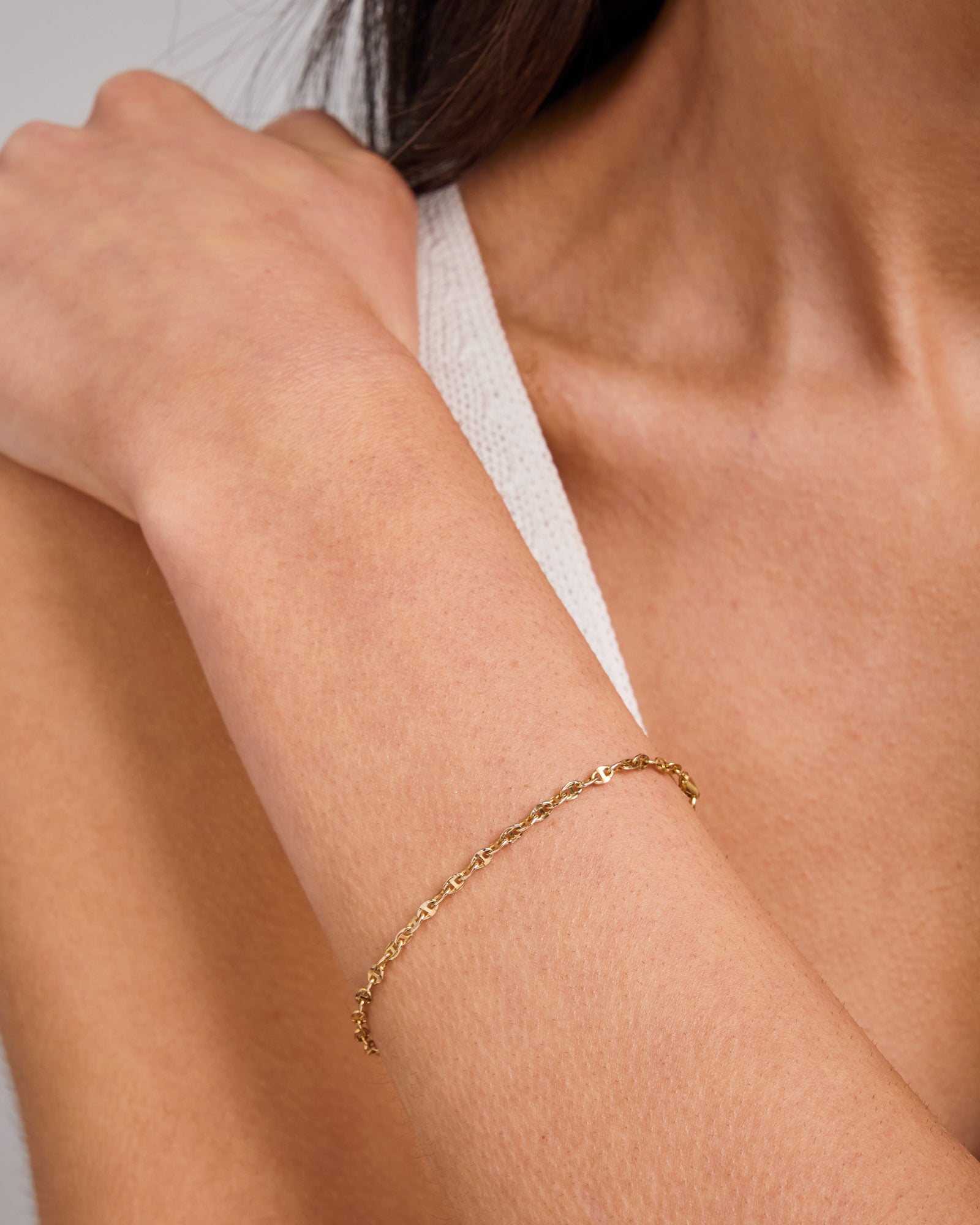 Essentials 9K Gold Oval Link Chain Bracelet