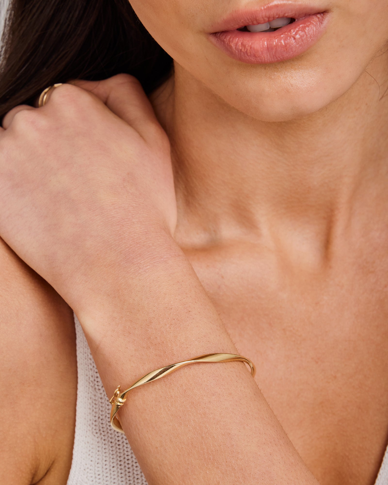 Essentials 9K Gold Organic Twist Bangle