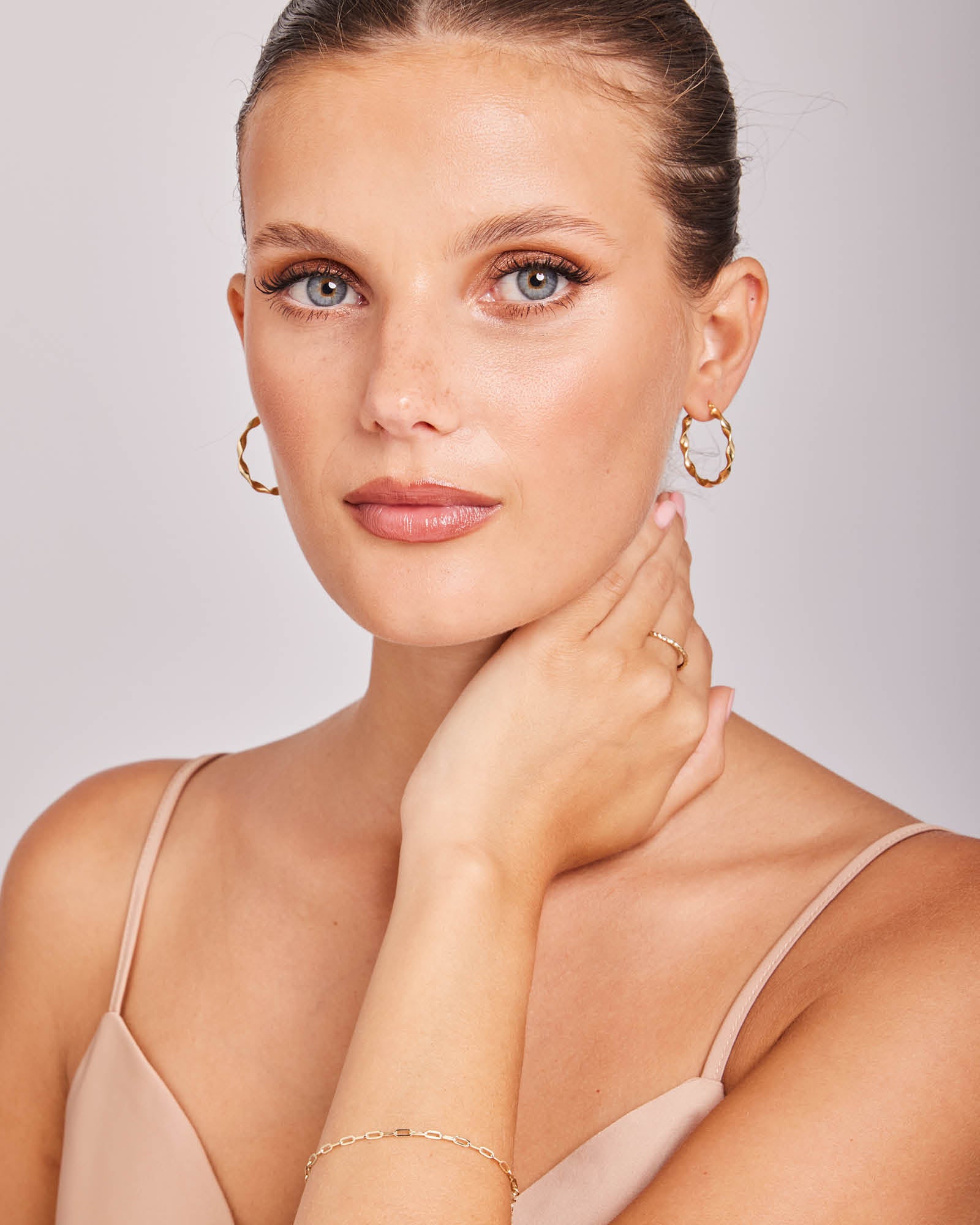 Essentials 9K Gold Twisted Hoops | Zoe Olivia Jewellery Australia