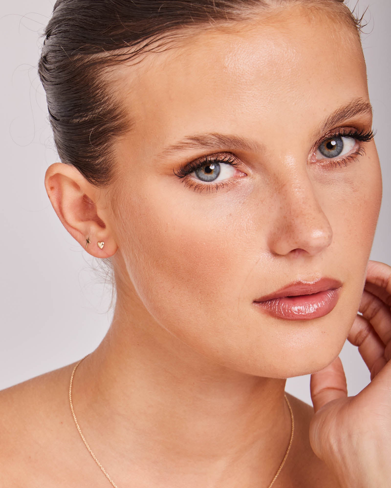 Essentials 9K Gold Mini Heart Studs | Zoe Olivia Jewellery Australia
