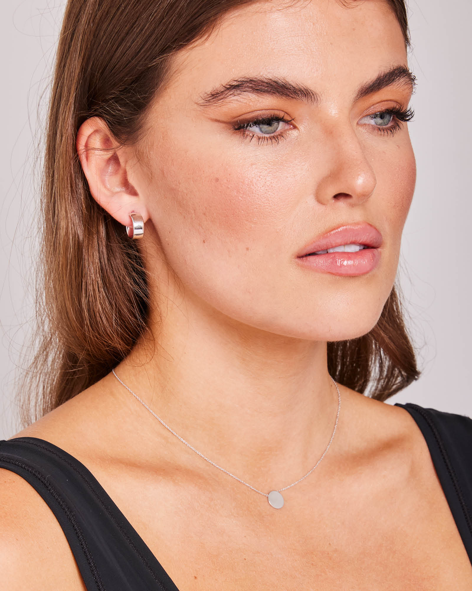 Essentials 9K Gold Round Disk Necklace | Zoe Olivia Jewellery Australia