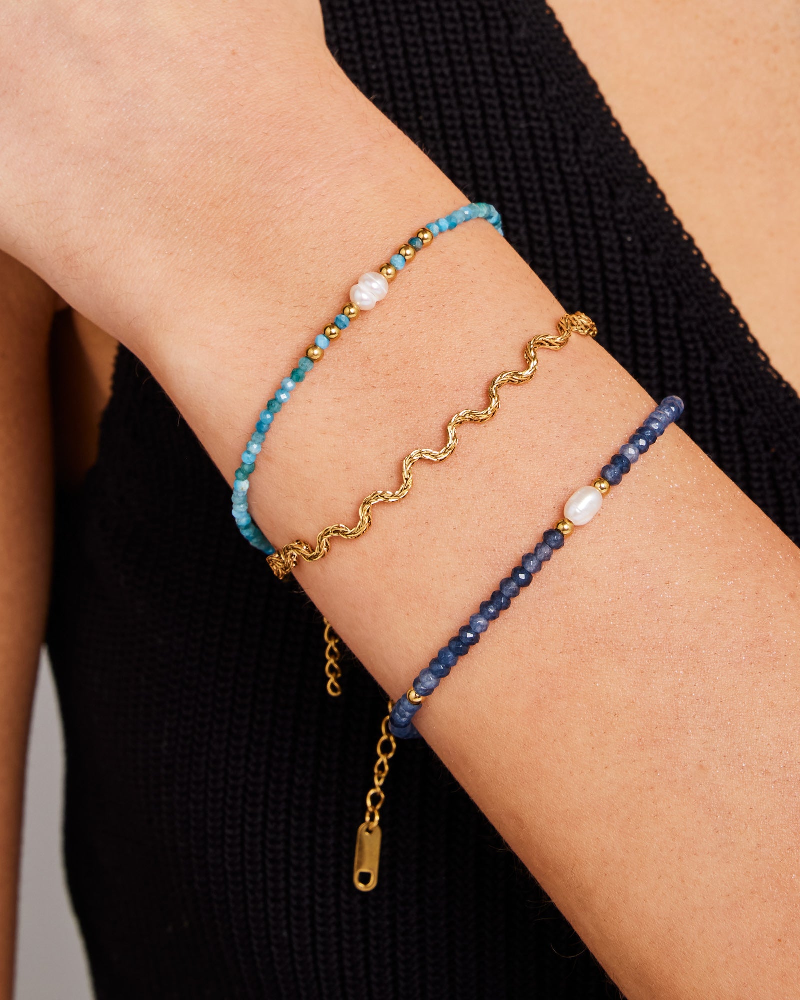 Solara Dark Blue Jade & Cultured Freshwater Pearl Bracelet