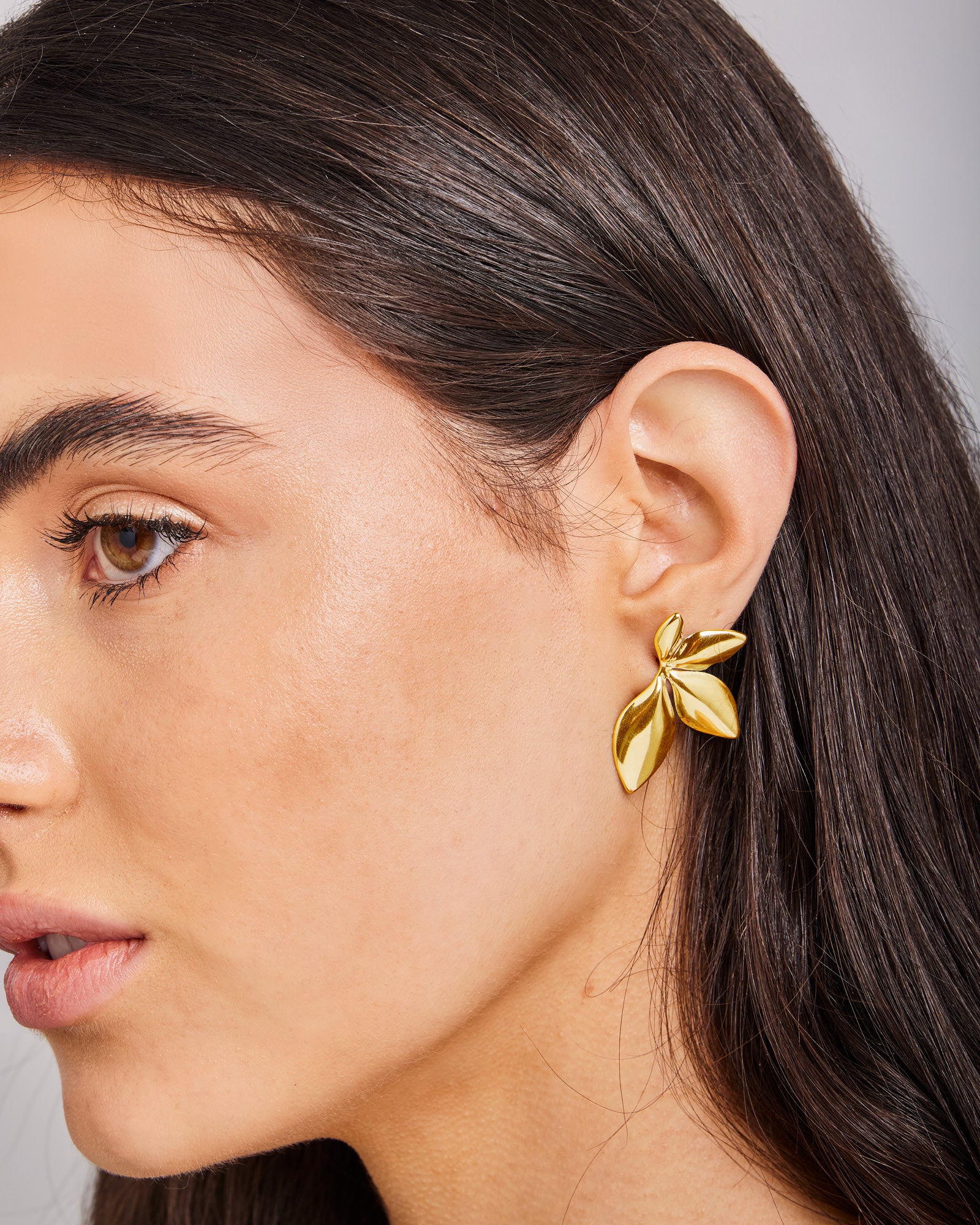 Aurelia Flower Stud Earrings in Gold | Zoe Olivia Jewellery Australia