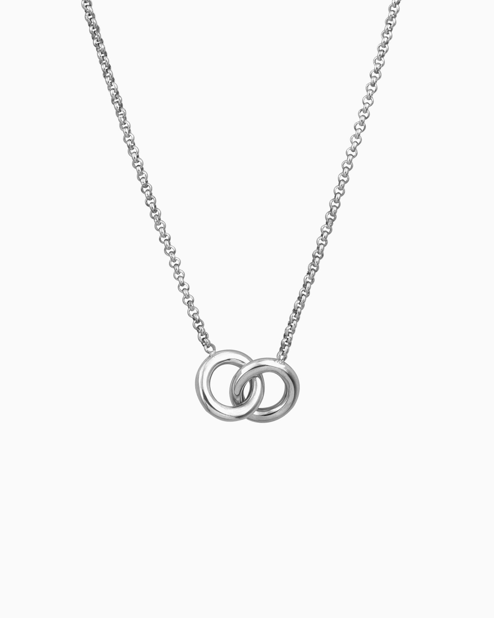 Essentials Interlocking Circles Necklace