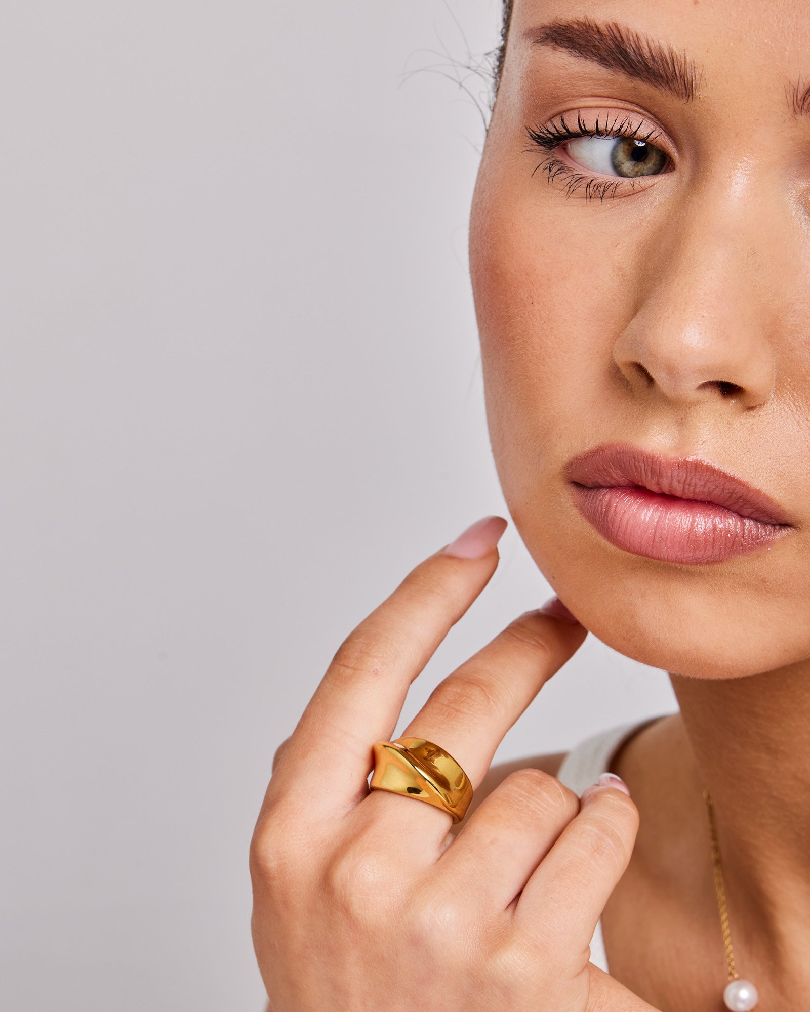 Solara Thick Wave Ring in Gold | Zoe Olivia Jewellery Australia